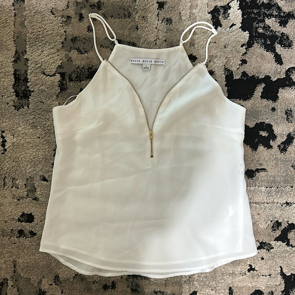 White cool breeze